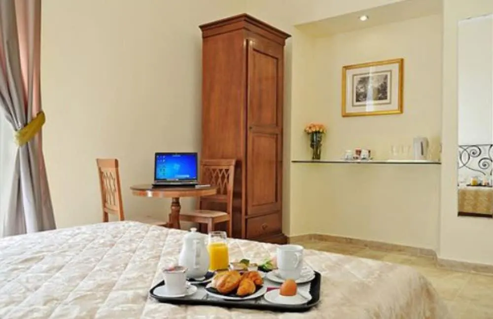 Le Clarisse Pantheon Hotel Rome